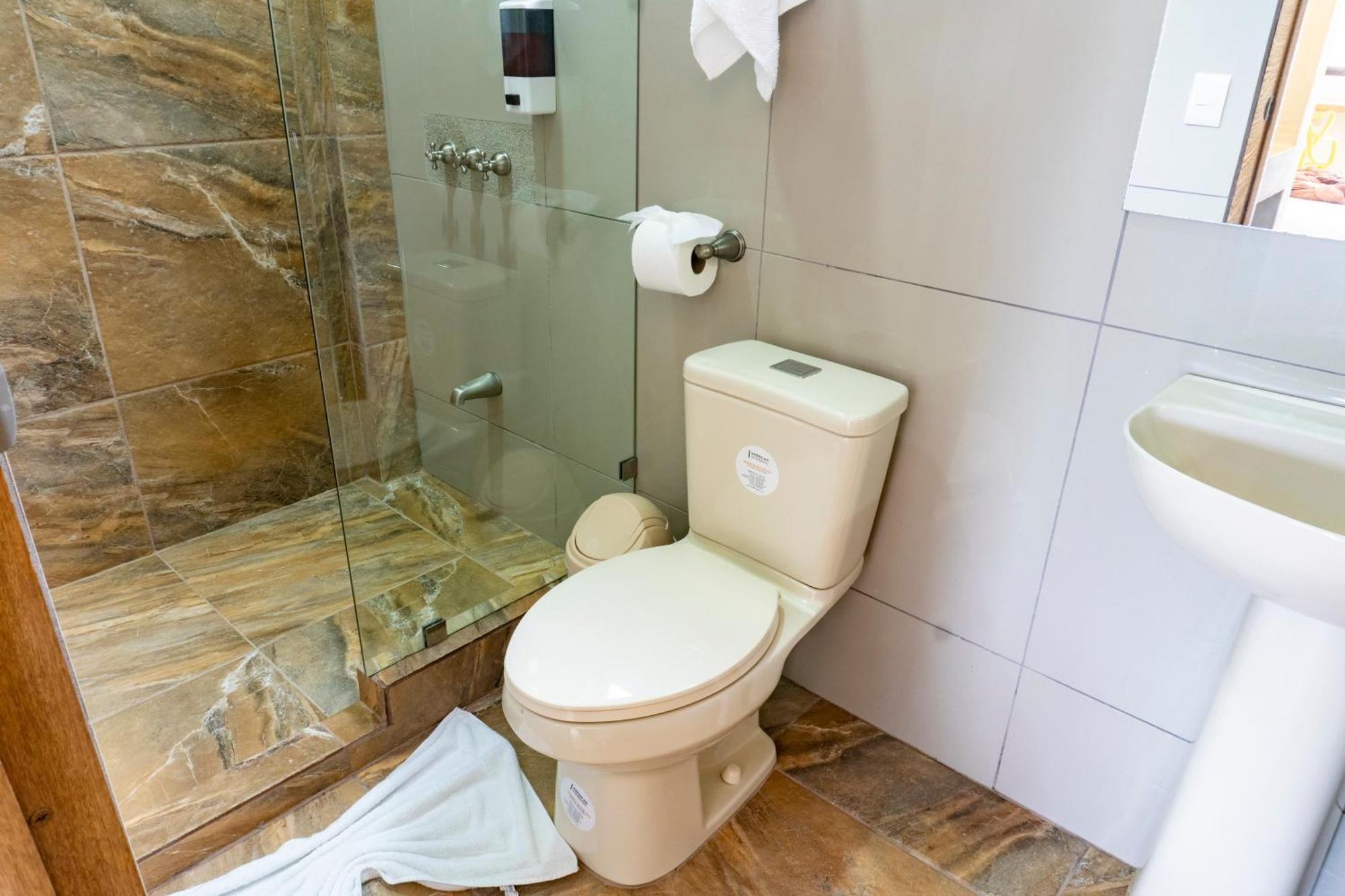 Hotel Pura Natura Riverside Тортугеро Екстер'єр фото