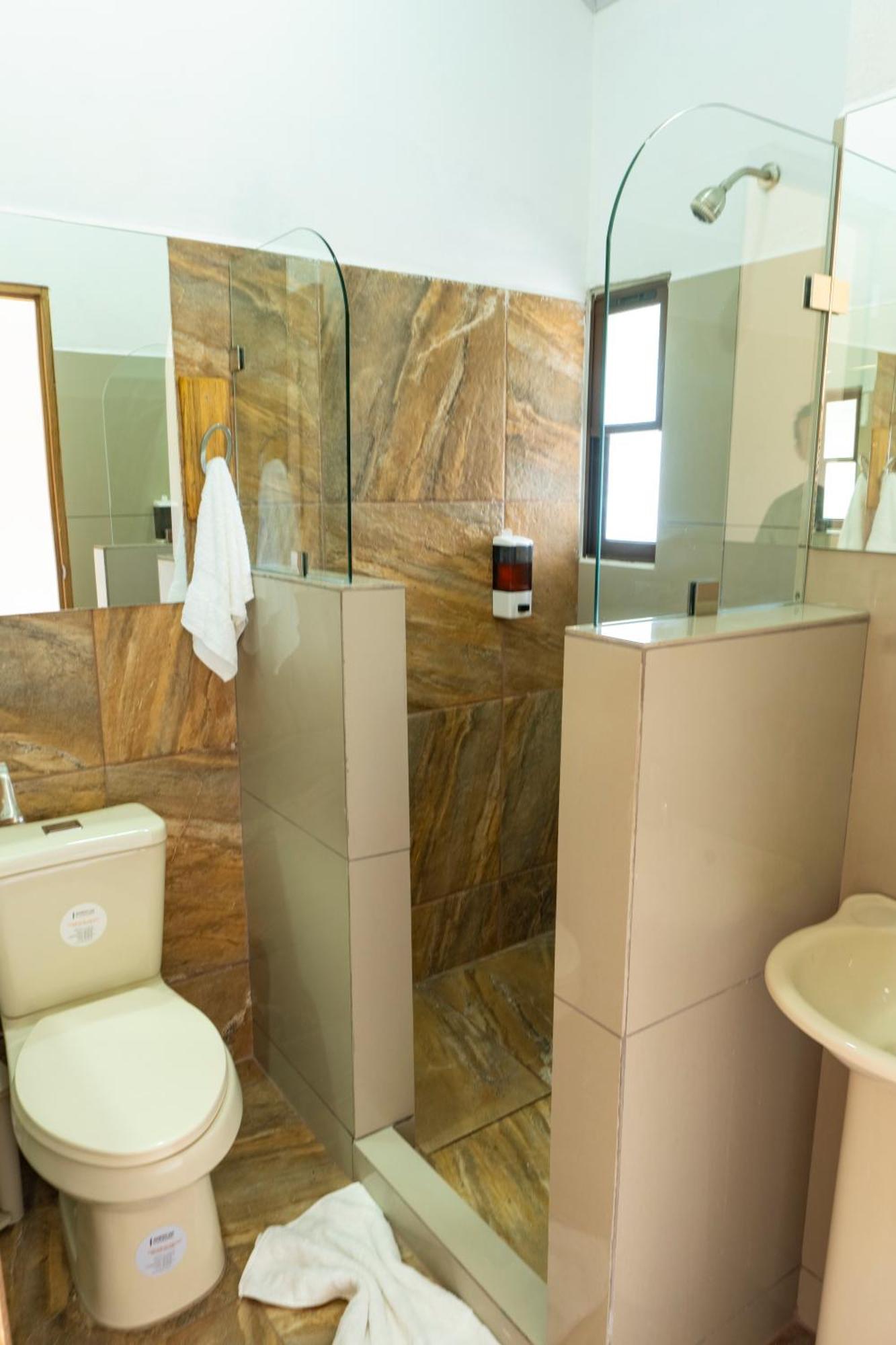Hotel Pura Natura Riverside Тортугеро Екстер'єр фото